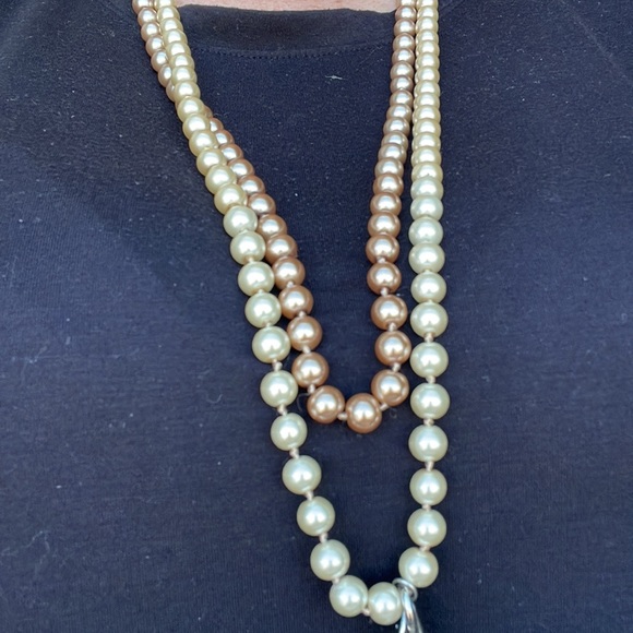 Jewel Kade Pearl Necklace with charm - Picture 4 of 8